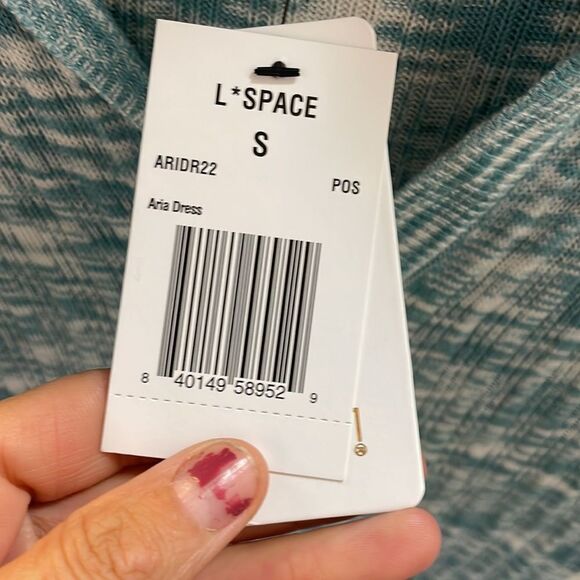NWT L*Space Woman’s Aria Dress in green and white - Picture 3 of 11